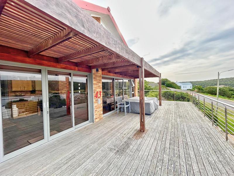 4 Bedroom Property for Sale in Stilbaai Wes Western Cape